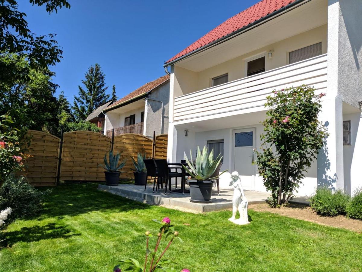 Eleven Apartman House 케츨리 외부 사진